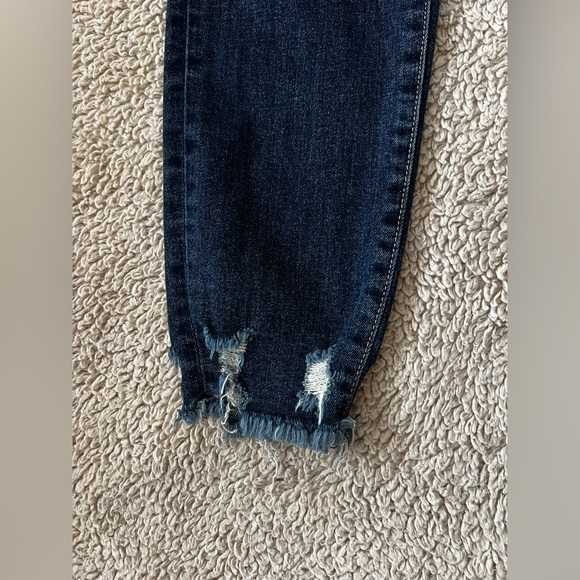 Good American High Rise Skinny Distressed Hem Jeans 6/28 - Picture 3 of 9
